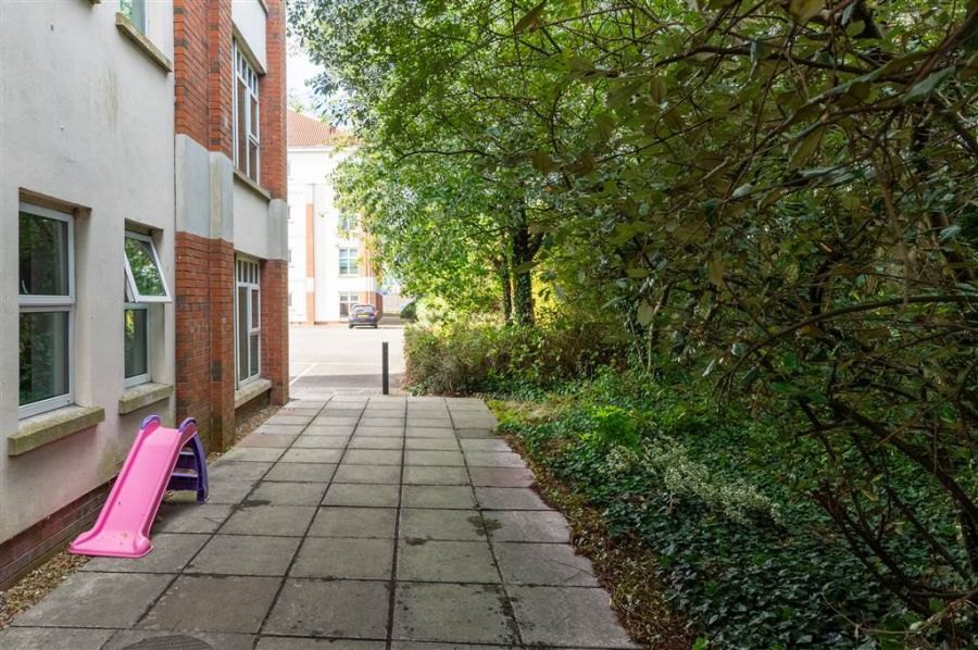9B Musgrave Manor