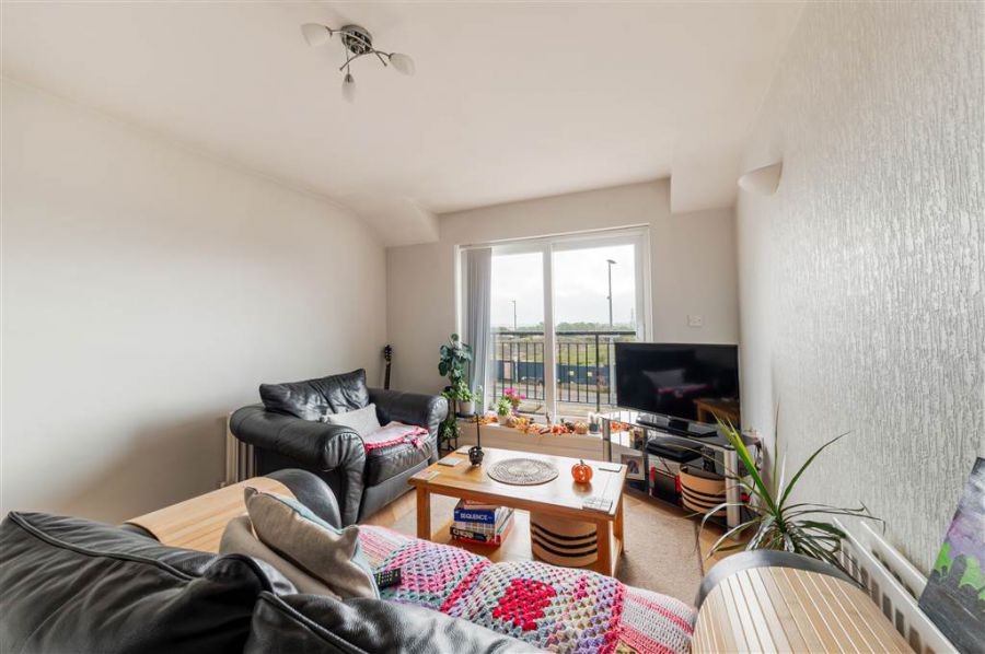 Apt 6 Casement Court
