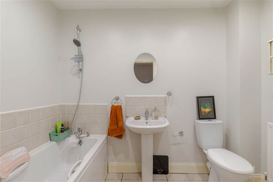 Apt 6 Casement Court