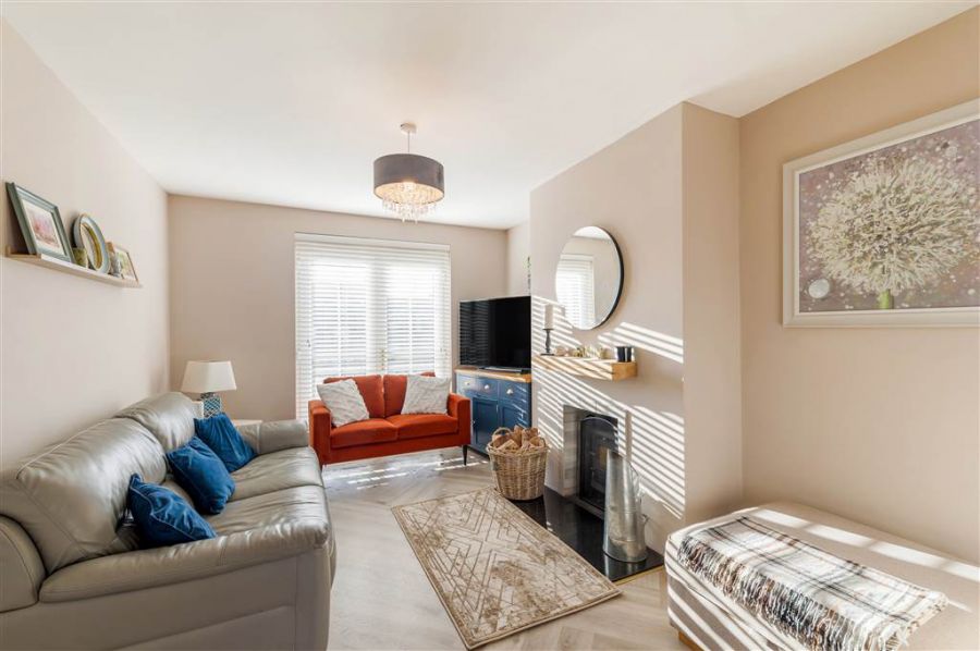 10 Mount Eagles Square