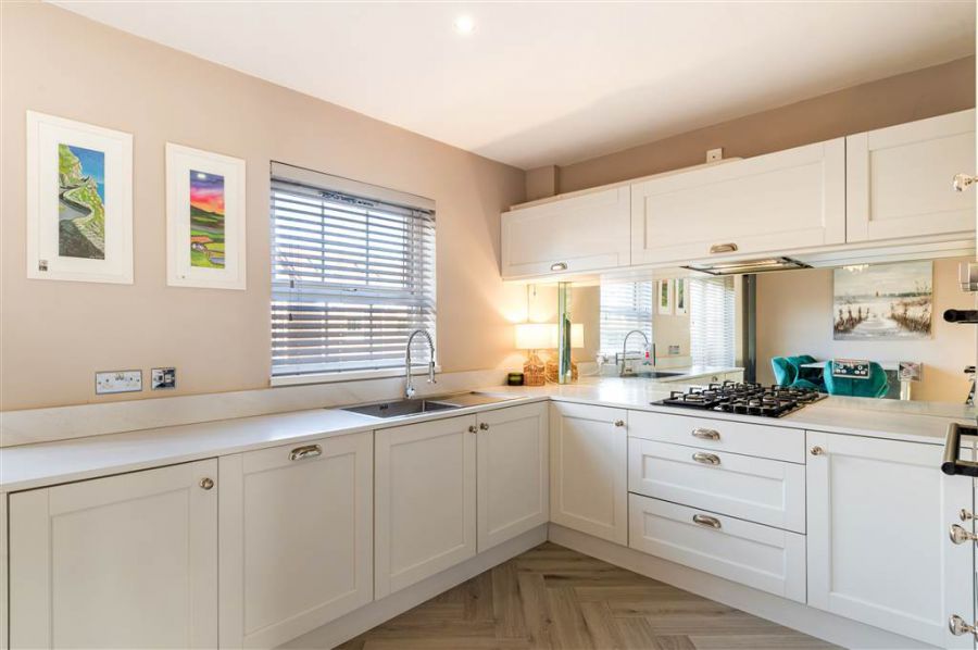 10 Mount Eagles Square