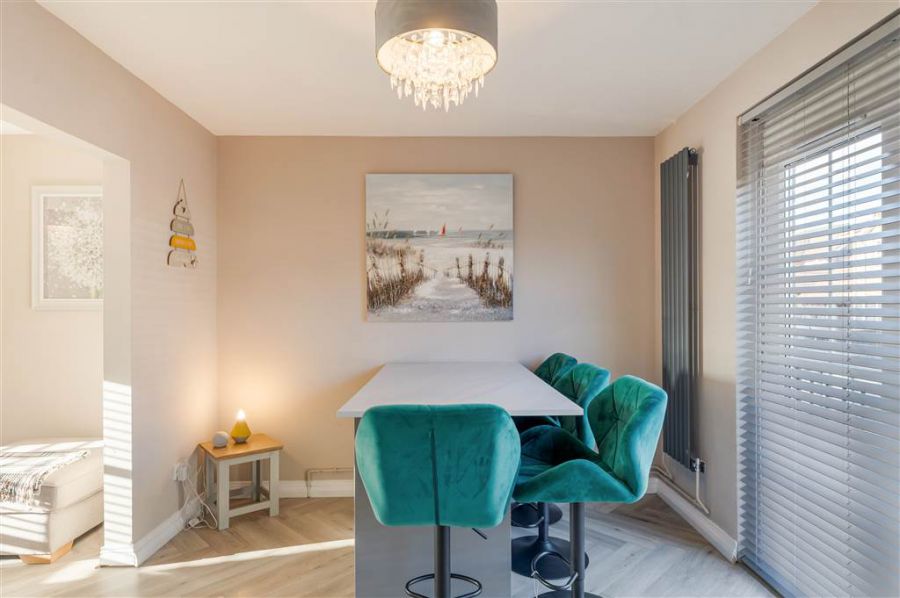 10 Mount Eagles Square