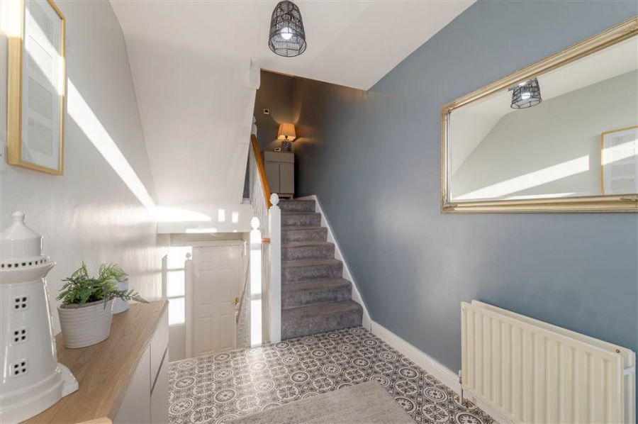 10 Mount Eagles Square