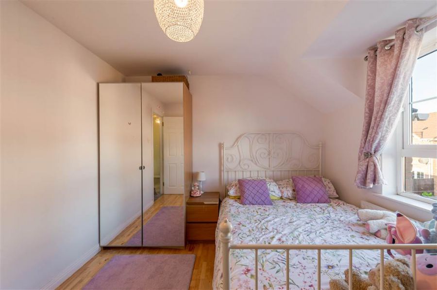 10 Mount Eagles Square