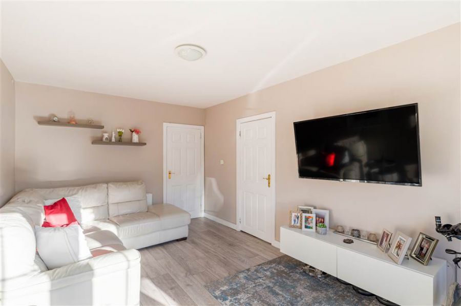 10 Mount Eagles Square