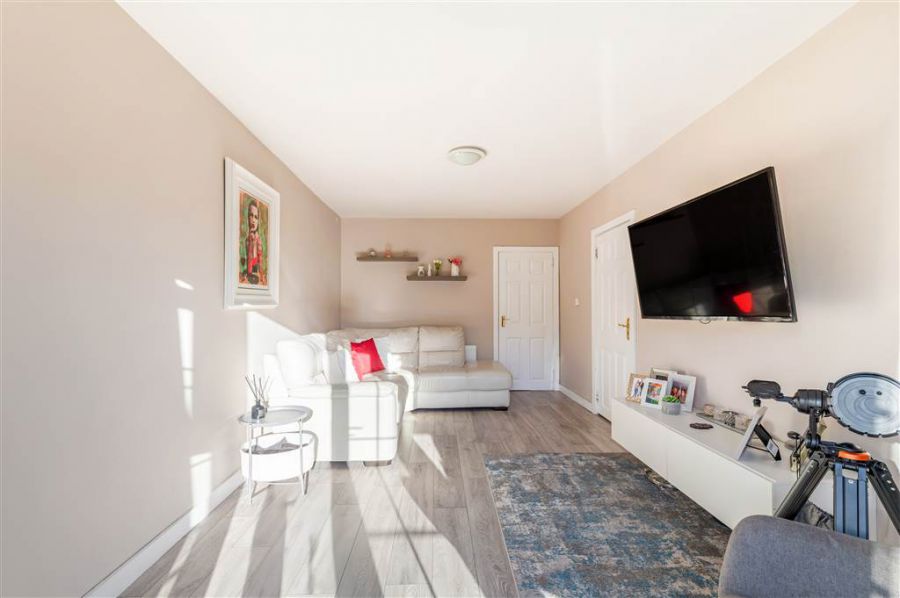 10 Mount Eagles Square