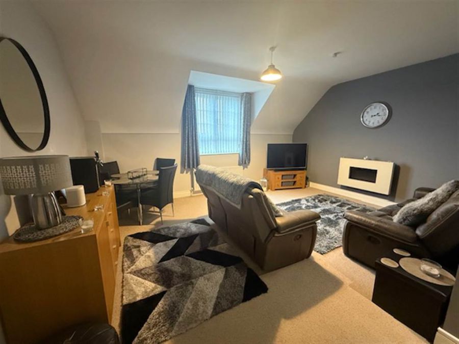 32 Lady Wallace Walk