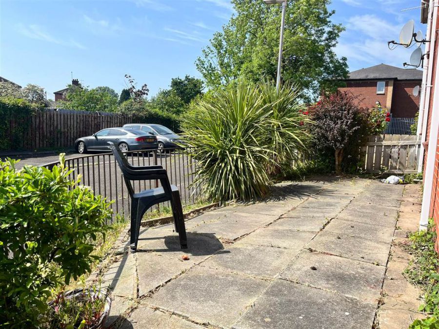 74A Glen Road