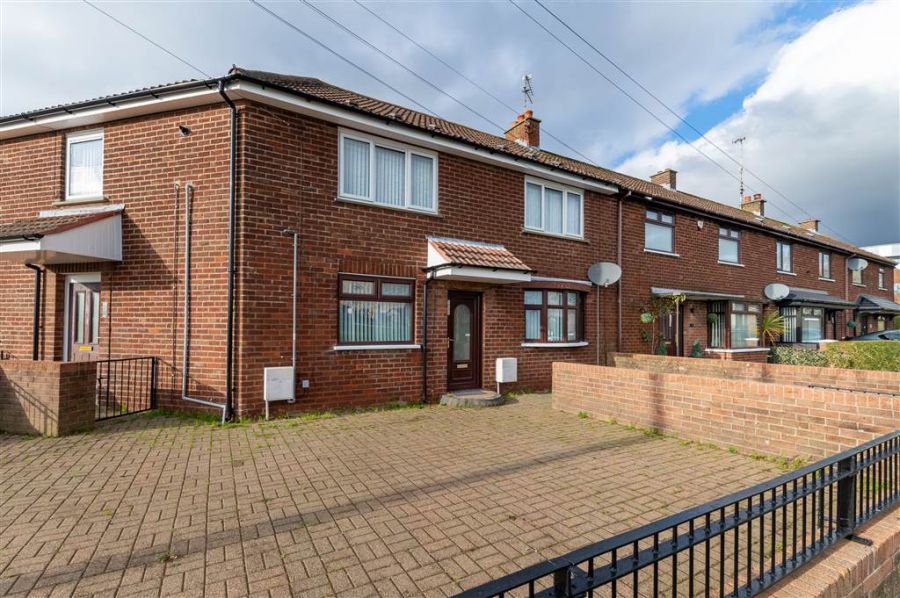 30B Glassmullen Gardens