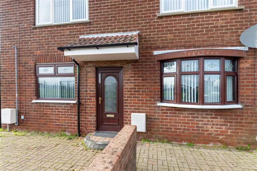 30B Glassmullen Gardens