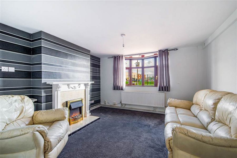 30B Glassmullen Gardens