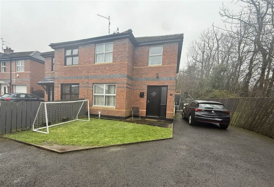 45 Airfield Heights, Glen Road, Belfast, BT11 8QU
