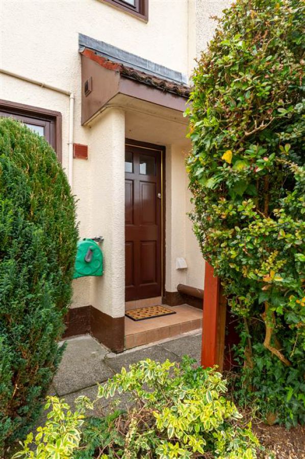 54 Locksley Gardens