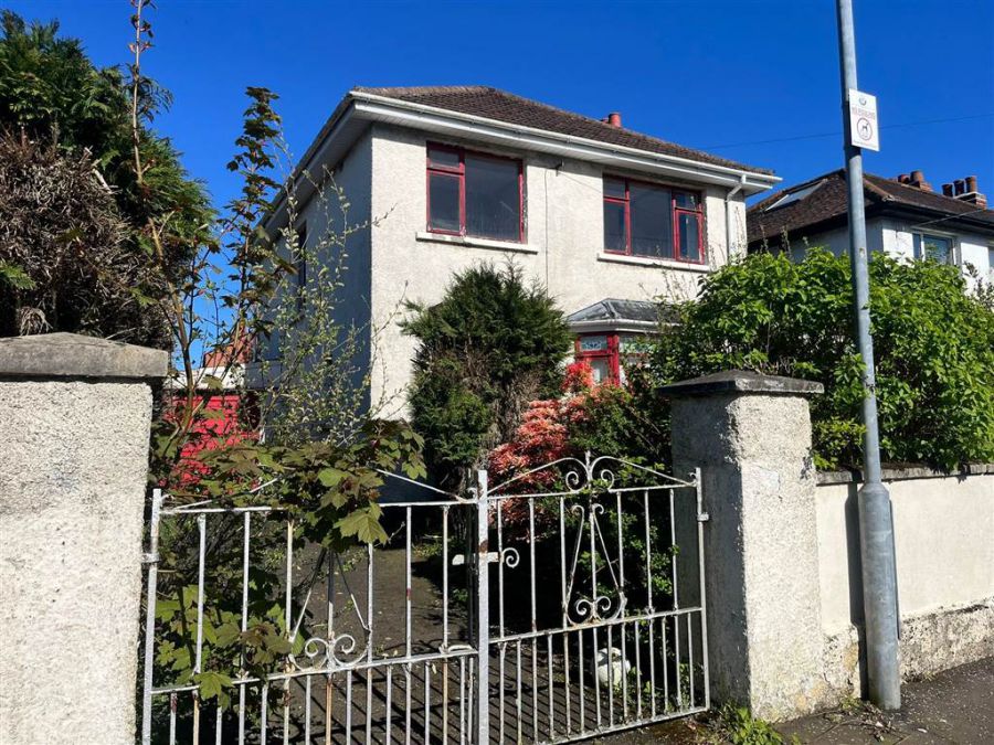 138 Sicily Park, Upper Lisburn Road, Belfast, BT10 0AQ