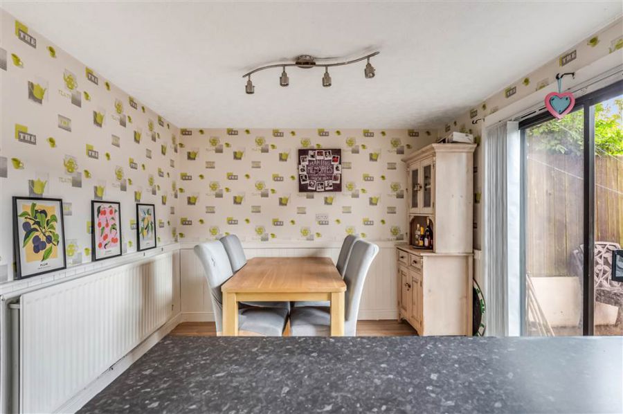 11 Laburnum Way