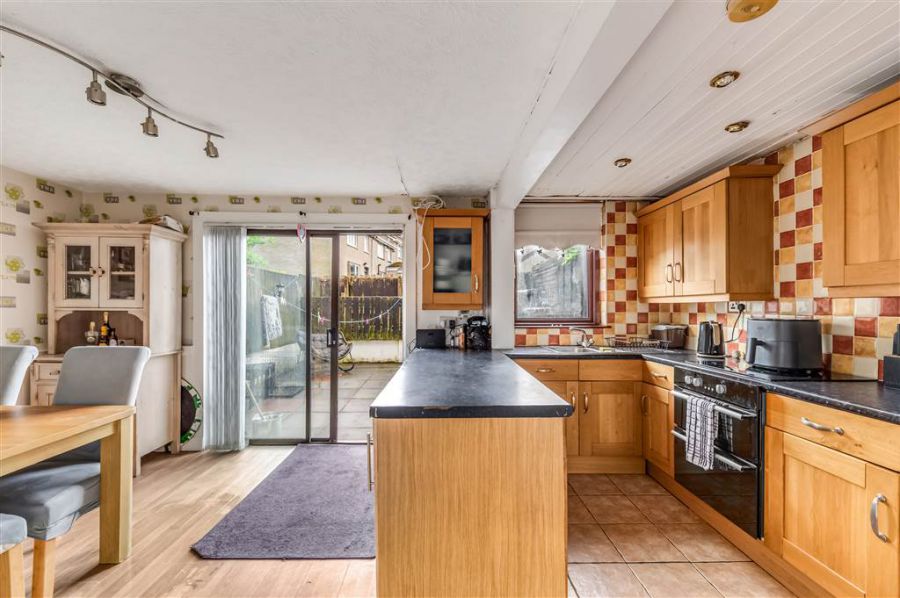 11 Laburnum Way