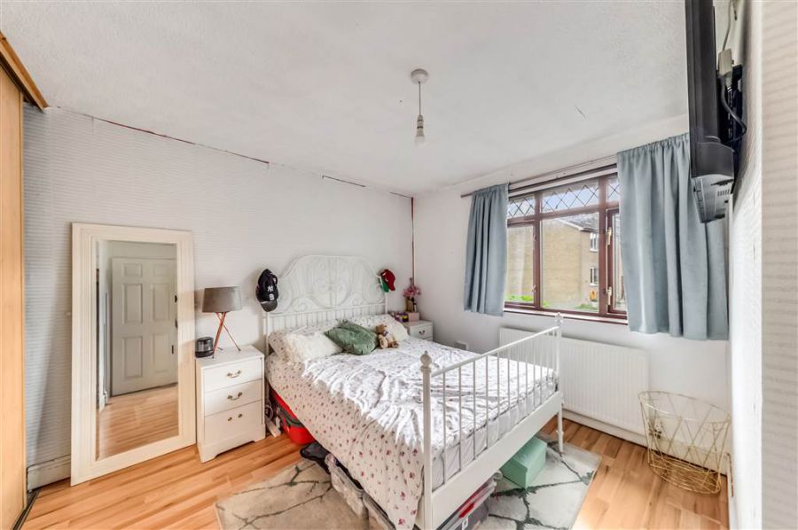 11 Laburnum Way