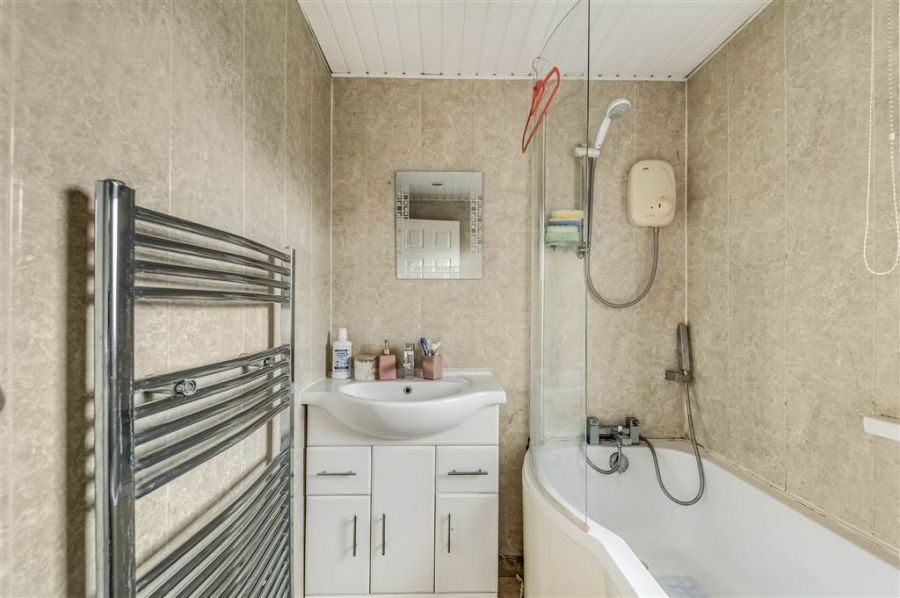 11 Laburnum Way