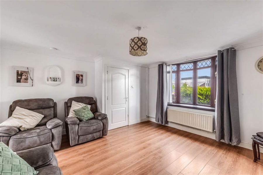 11 Laburnum Way