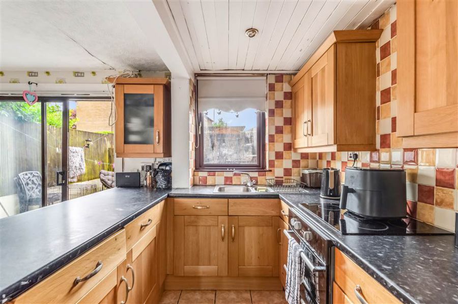 11 Laburnum Way