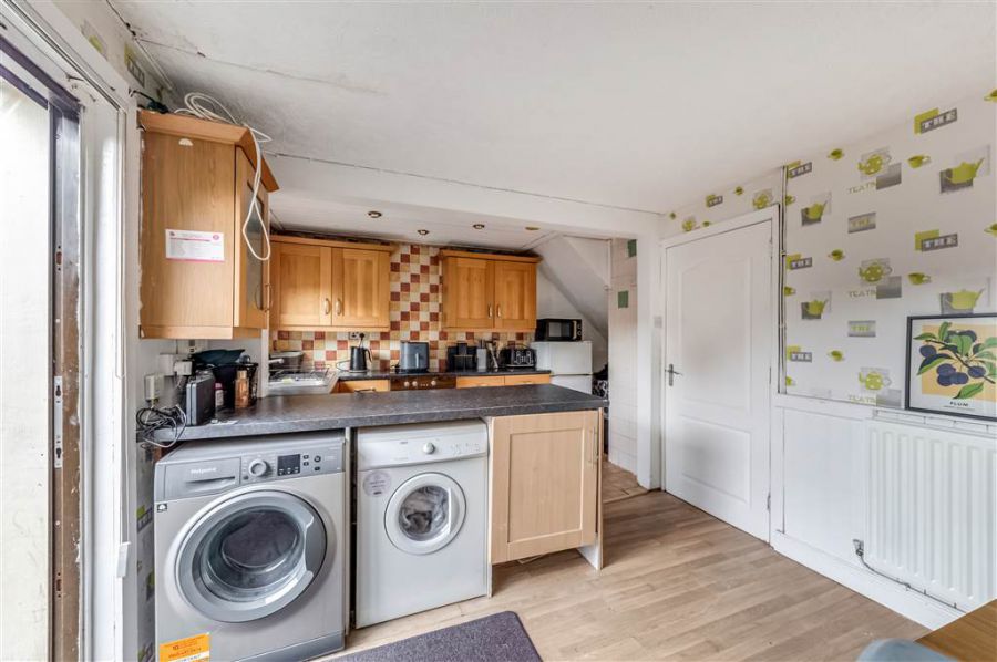 11 Laburnum Way