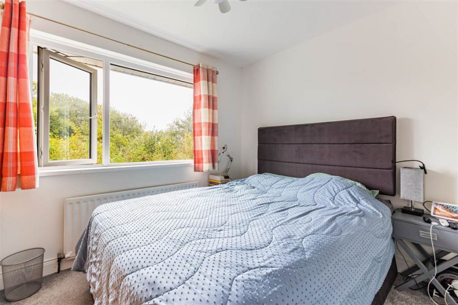 10 Ruskin Heights