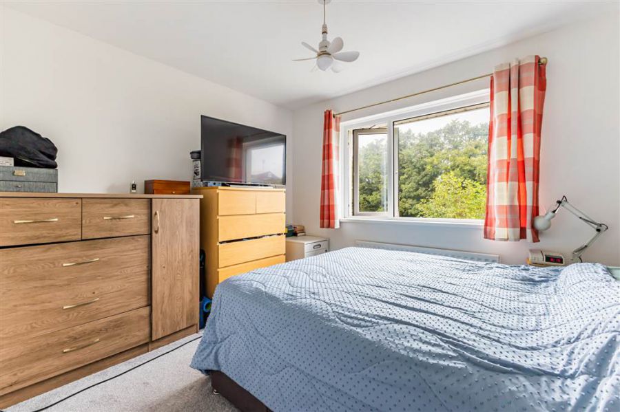 10 Ruskin Heights