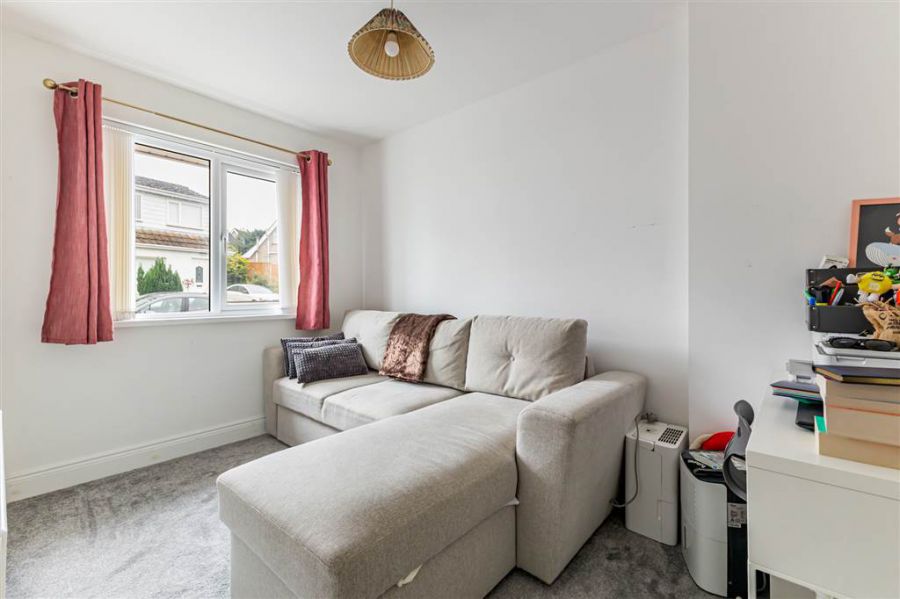 10 Ruskin Heights