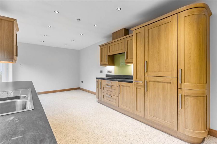 6 Aberdelghy Park