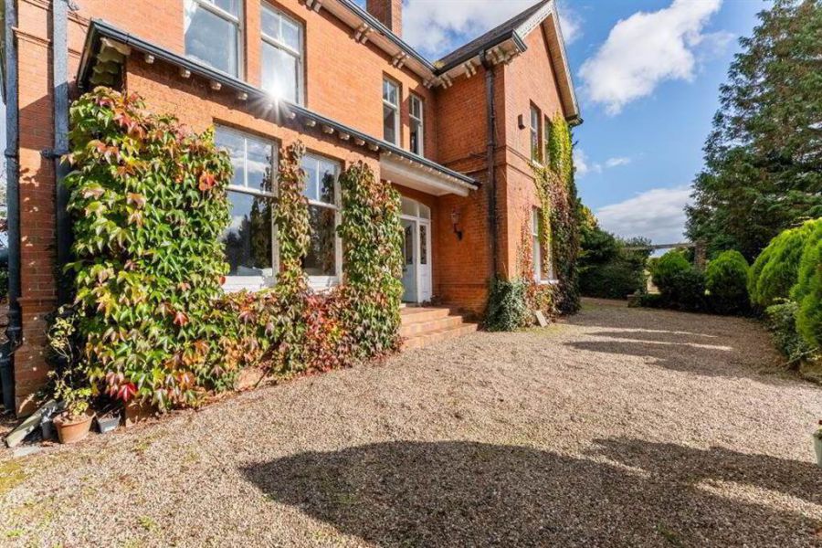 The Pines Glenavy Road