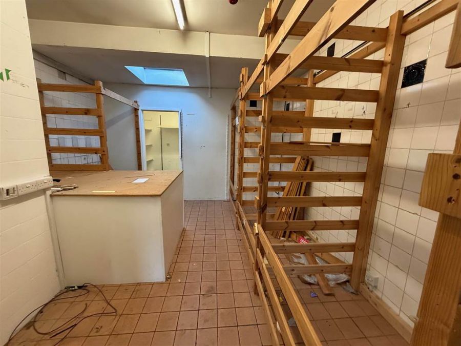 12 Smithfield Square