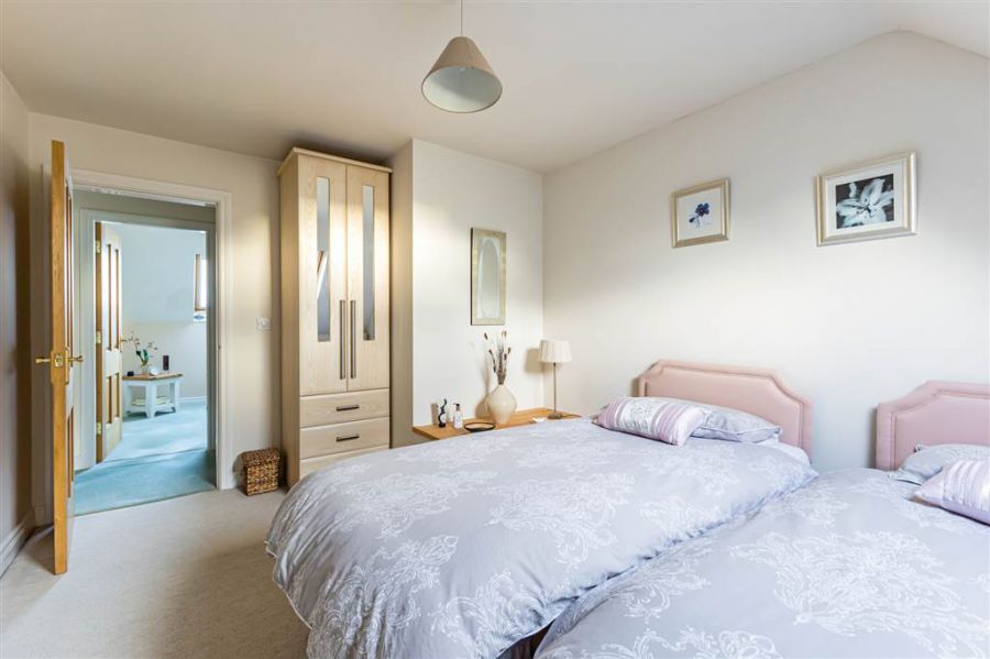 18 Mornington Avenue