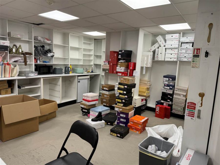 16 Market Square North