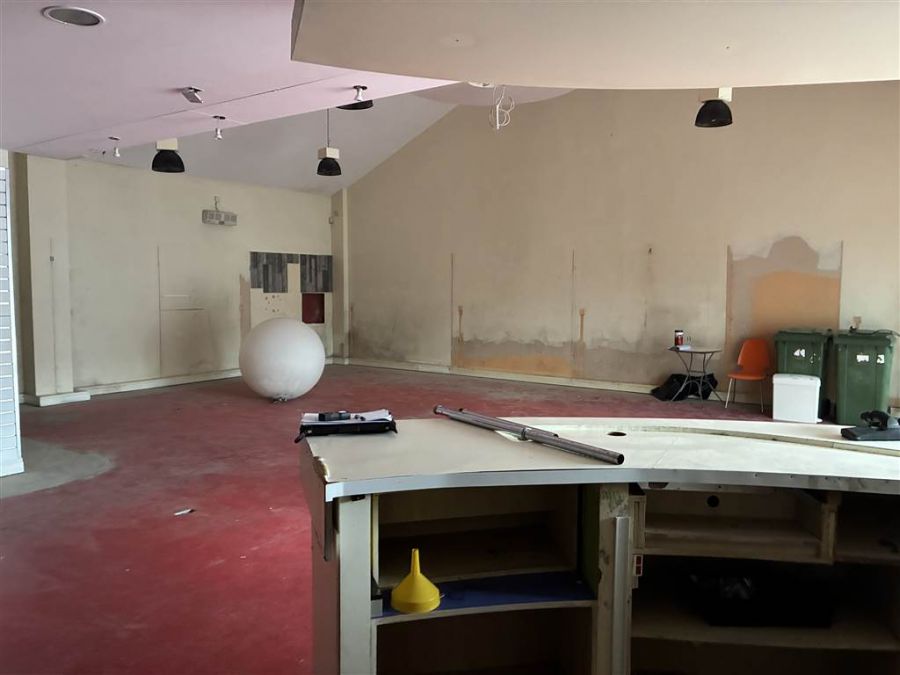 TO LET SHOP UNIT 2, 123 Longstone Street