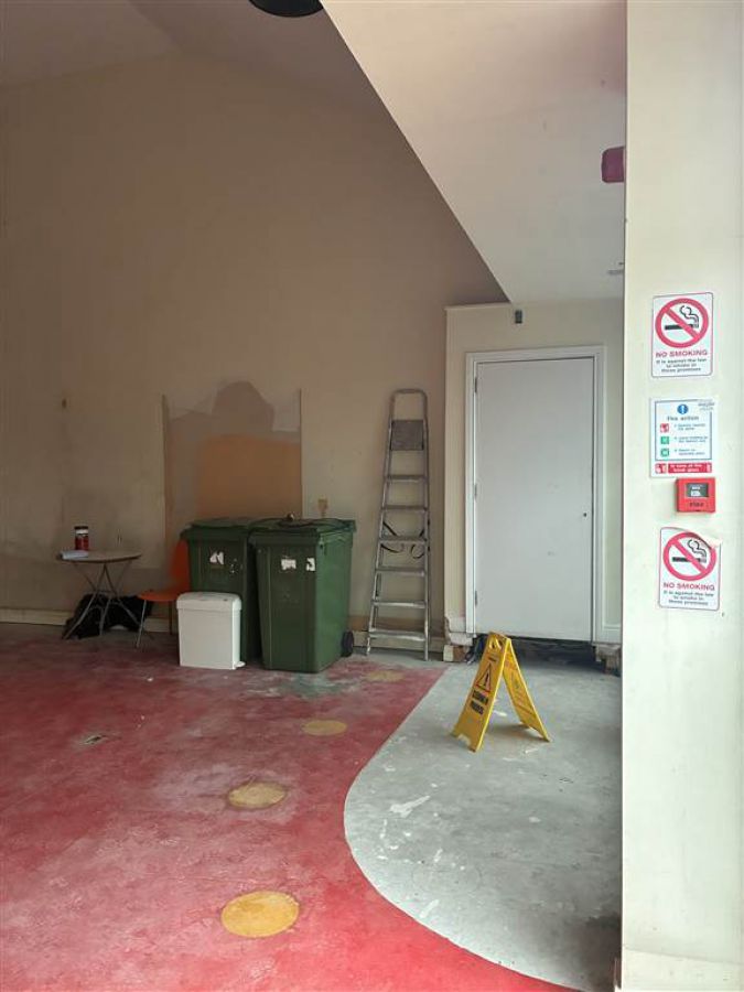 TO LET SHOP UNIT 2, 123 Longstone Street