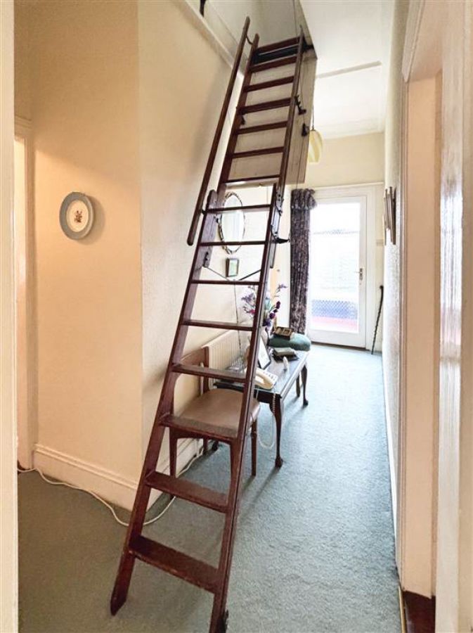 FANTASTIC REPLACEMENT/DEVELOPMENT OPPORTUNITY (STPP), 185 Newry Road