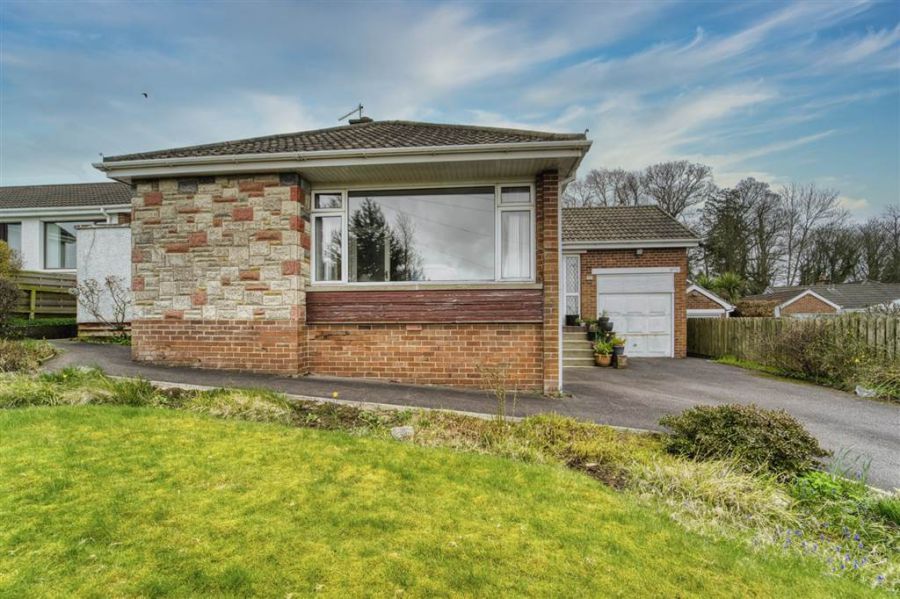 12 Aberdelghy Gardens