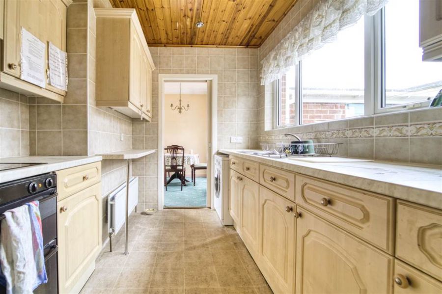 12 Aberdelghy Gardens