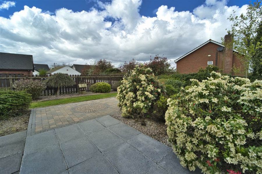 52 Halfpenny Gate Road