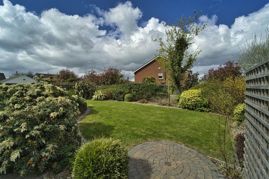 52 Halfpenny Gate Road