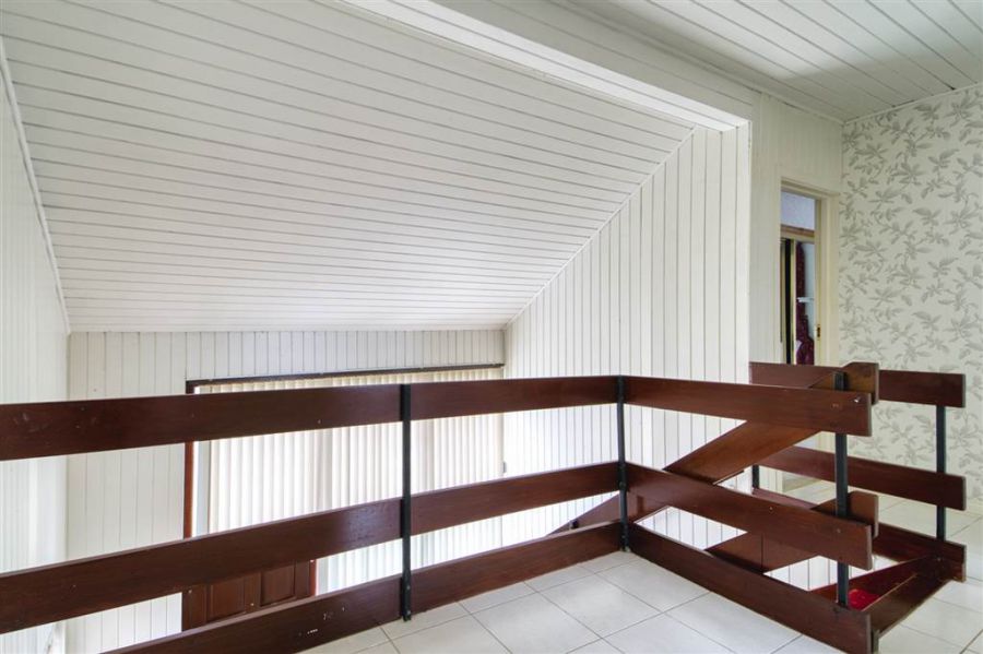 52 Halfpenny Gate Road