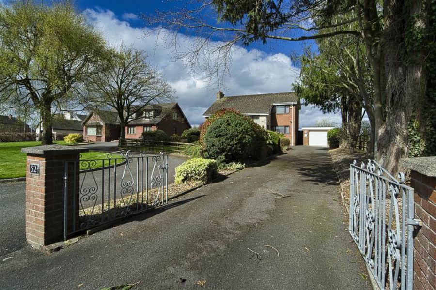 52 Halfpenny Gate Road