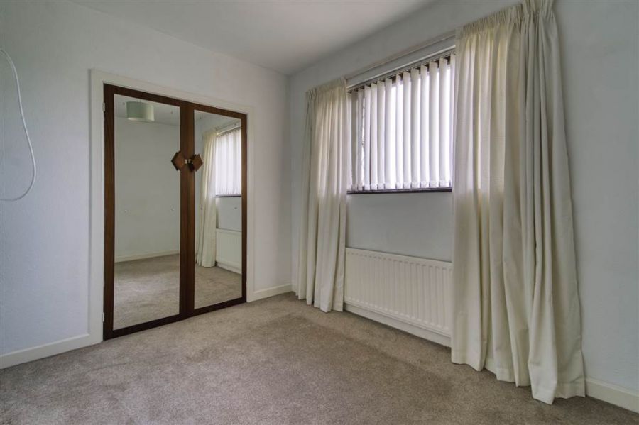 52 Halfpenny Gate Road