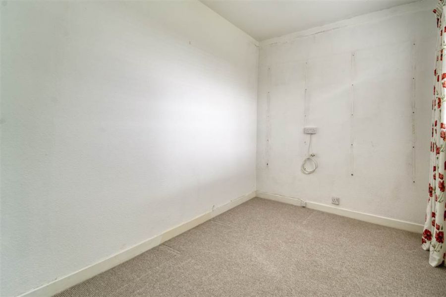 52 Halfpenny Gate Road