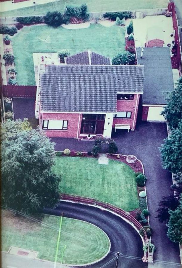 52 Halfpenny Gate Road