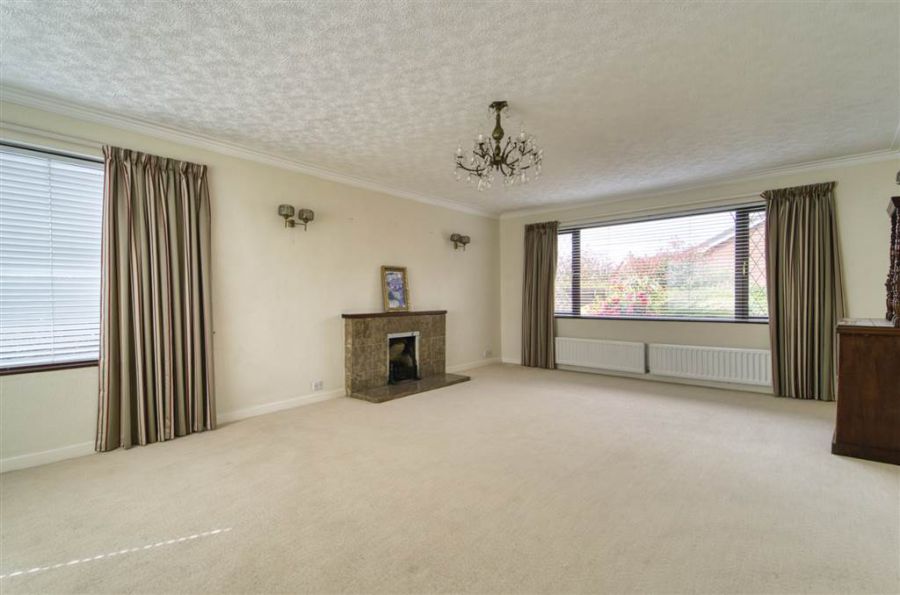 52 Halfpenny Gate Road