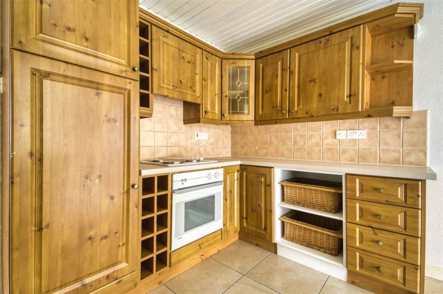 52 Halfpenny Gate Road