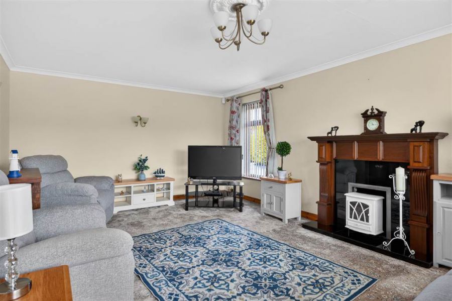 House and 3 acres, 5 Rock Road