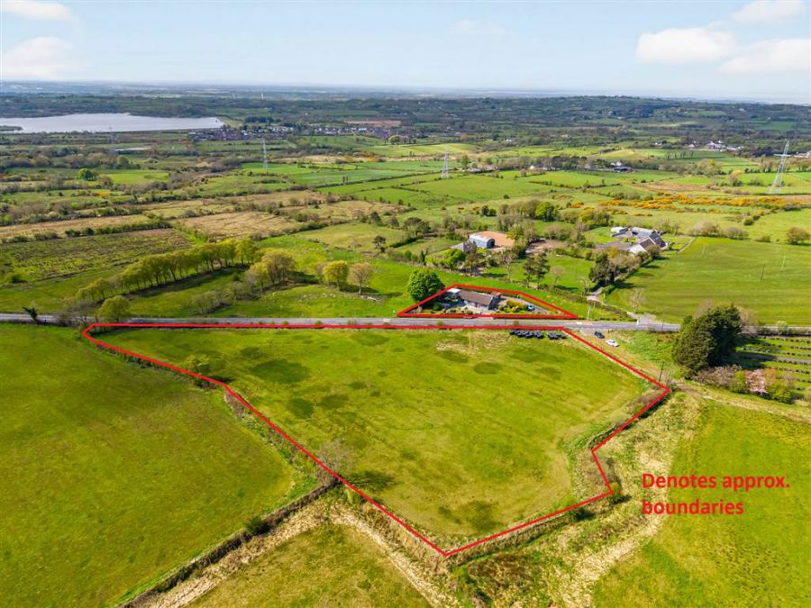 House and 3 acres, 5 Rock Road