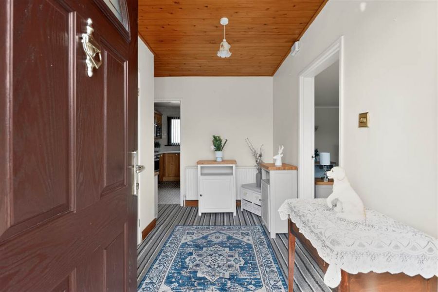 House and 3 acres, 5 Rock Road